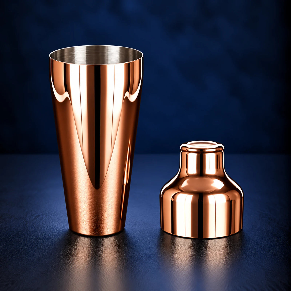 The Copper Echo – Copper Parisian Cocktail Shaker 550ml, showing its two-piece construction