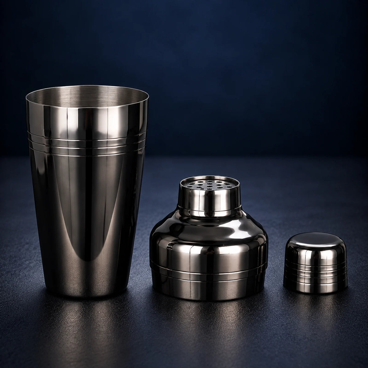 The Stealth - Cobbler Shaker 510ml, shown disassembled